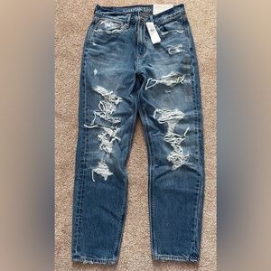 American Eagle Outfitters 90s slim boyfriend jeans. Size is 0 short.